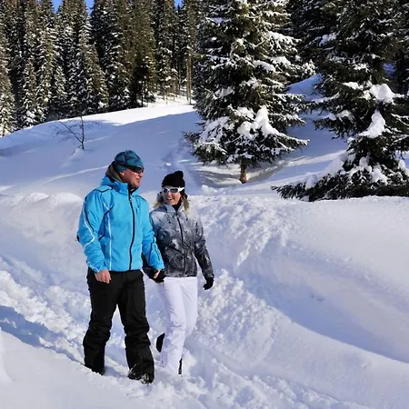 Anna カルテンバッハ