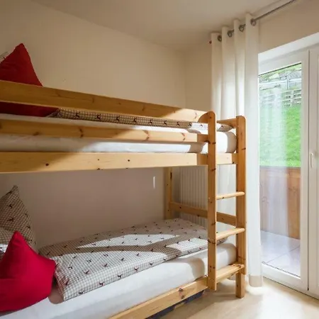 Anna カルテンバッハ