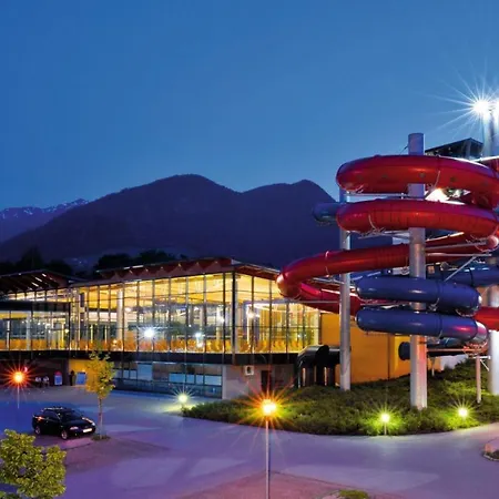 Anna كالتنباش